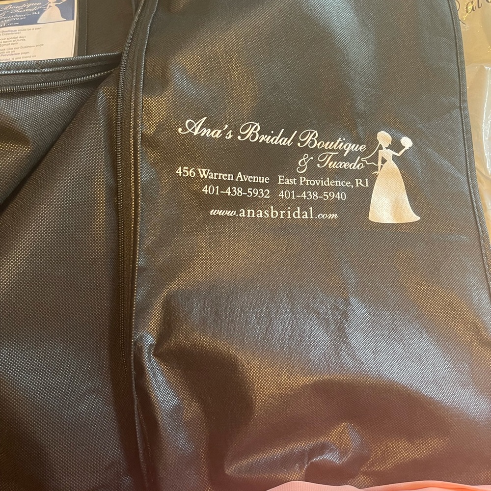 Exquisite Mauve Designer Gown - Picture 2 of 6